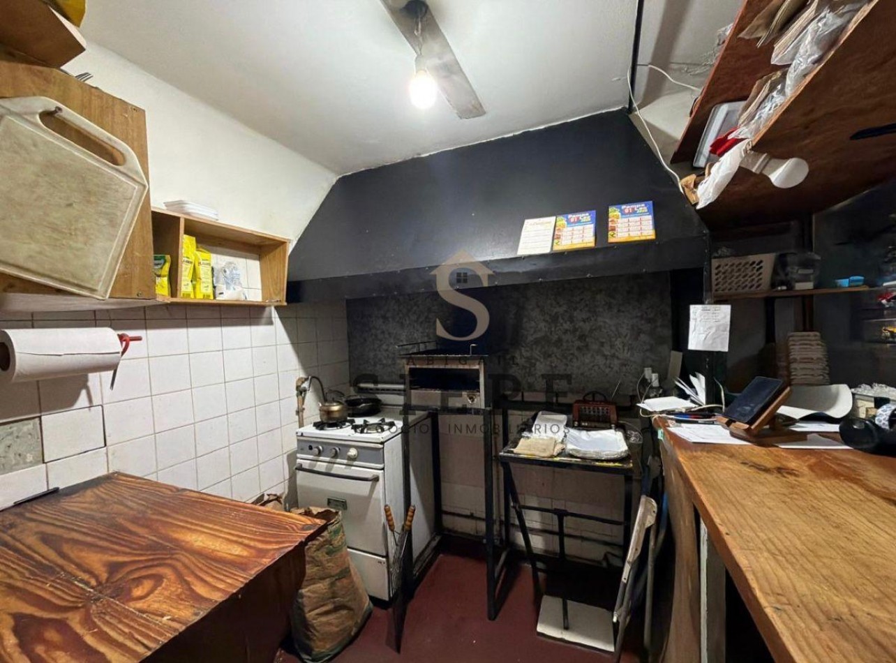 Deposito + Local en venta en  9 de Julio 428