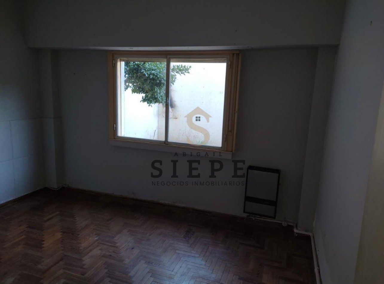 Amplio Departamento en Roca 254 