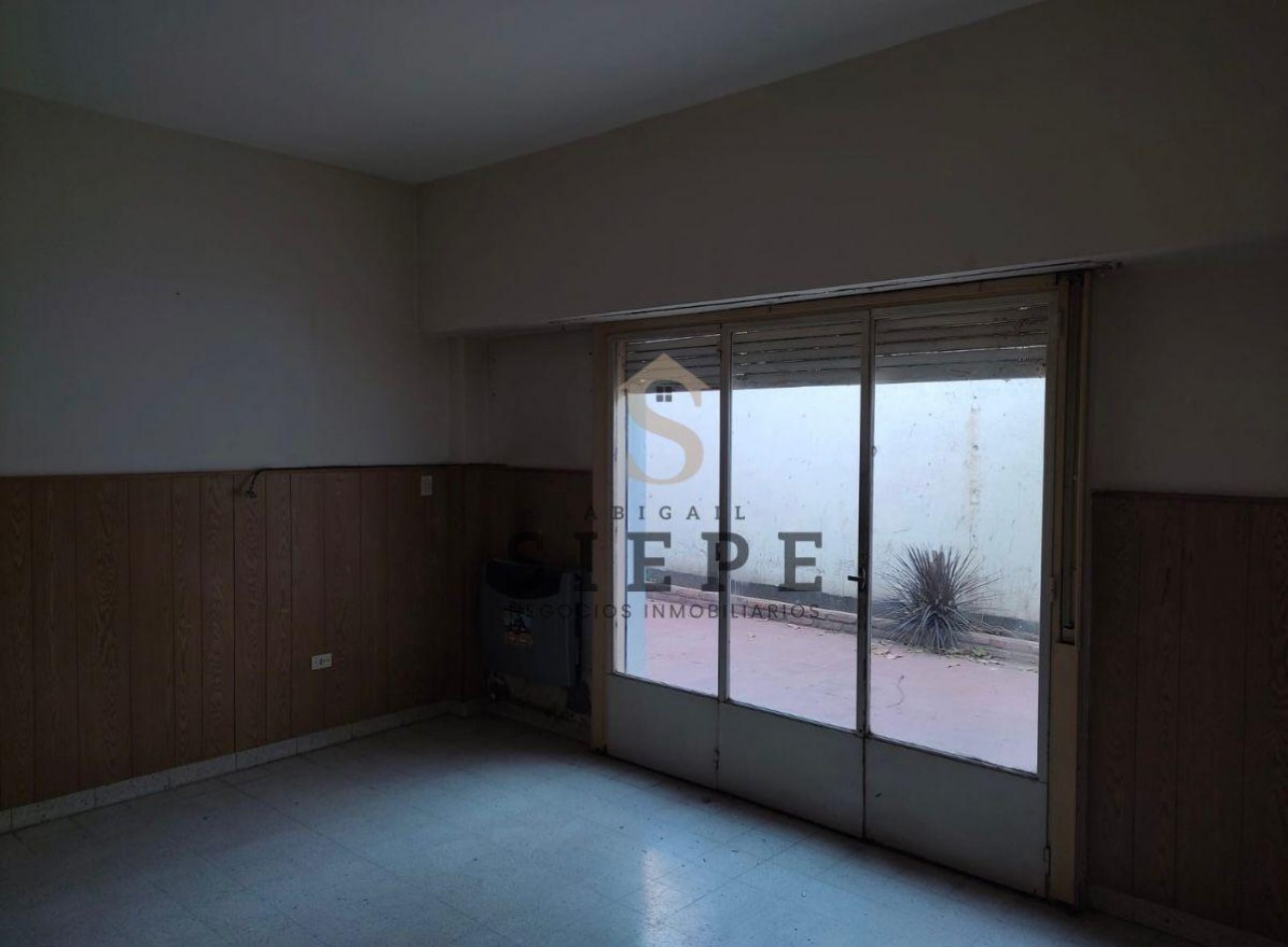 Amplio Departamento en Roca 254 