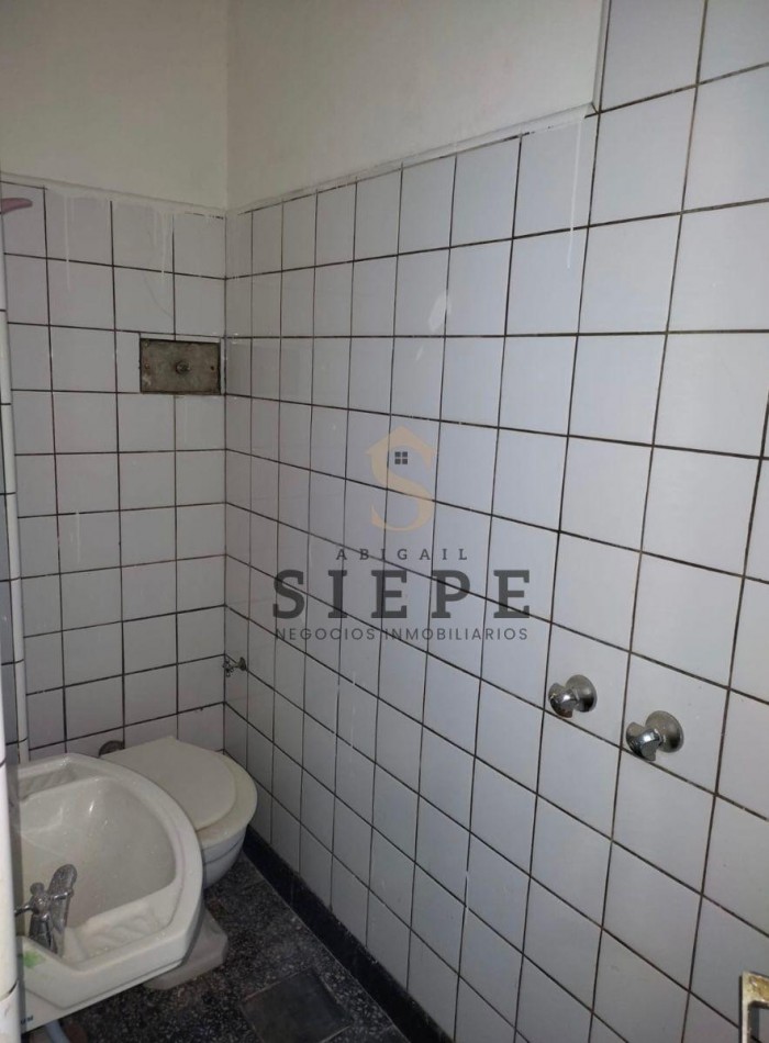 Amplio Departamento en Roca 254 