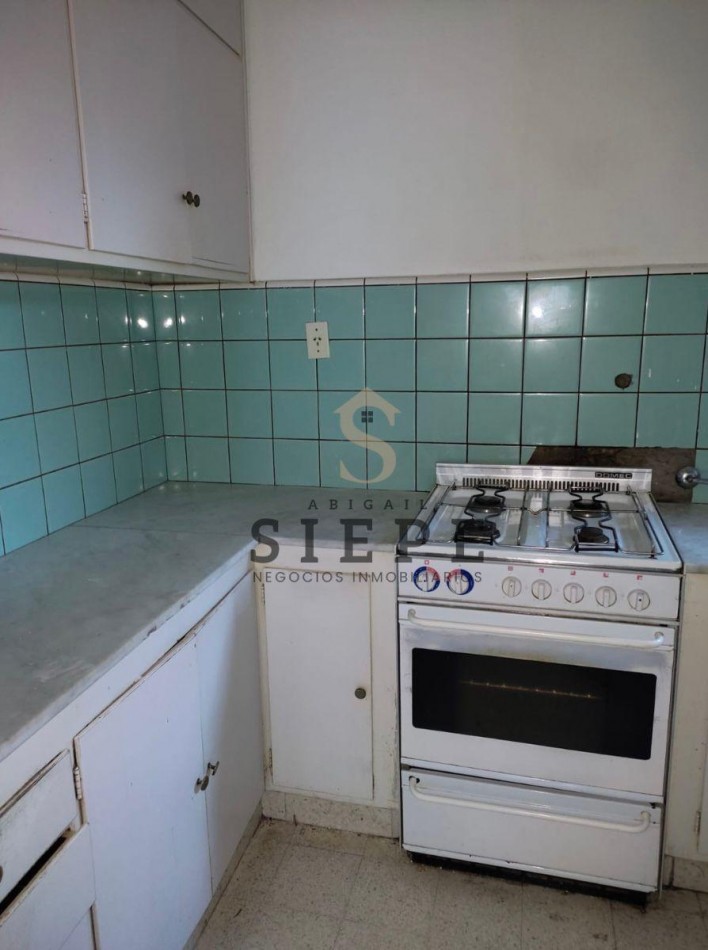 Amplio Departamento en Roca 254 