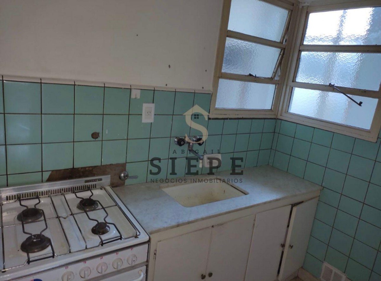 Amplio Departamento en Roca 254 