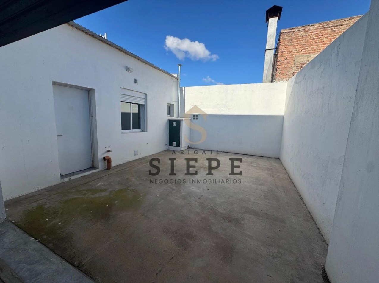 Deposito a estrenar en alquiler Inglaterra 568