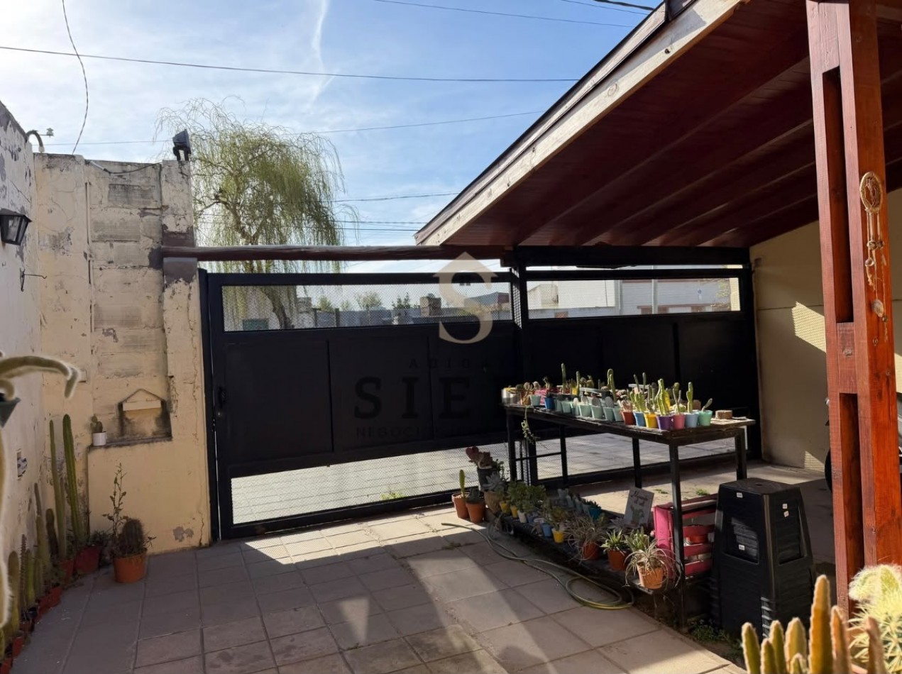 Casa en venta en Inglaterra 554,pacifico,Bahia Blanca