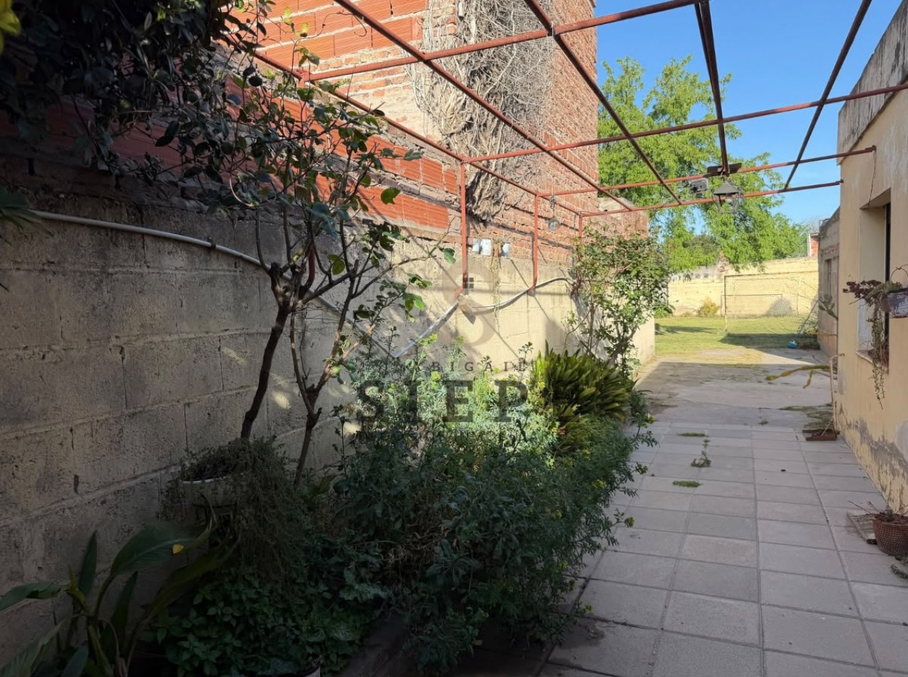 Casa en venta en Inglaterra 554,pacifico,Bahia Blanca