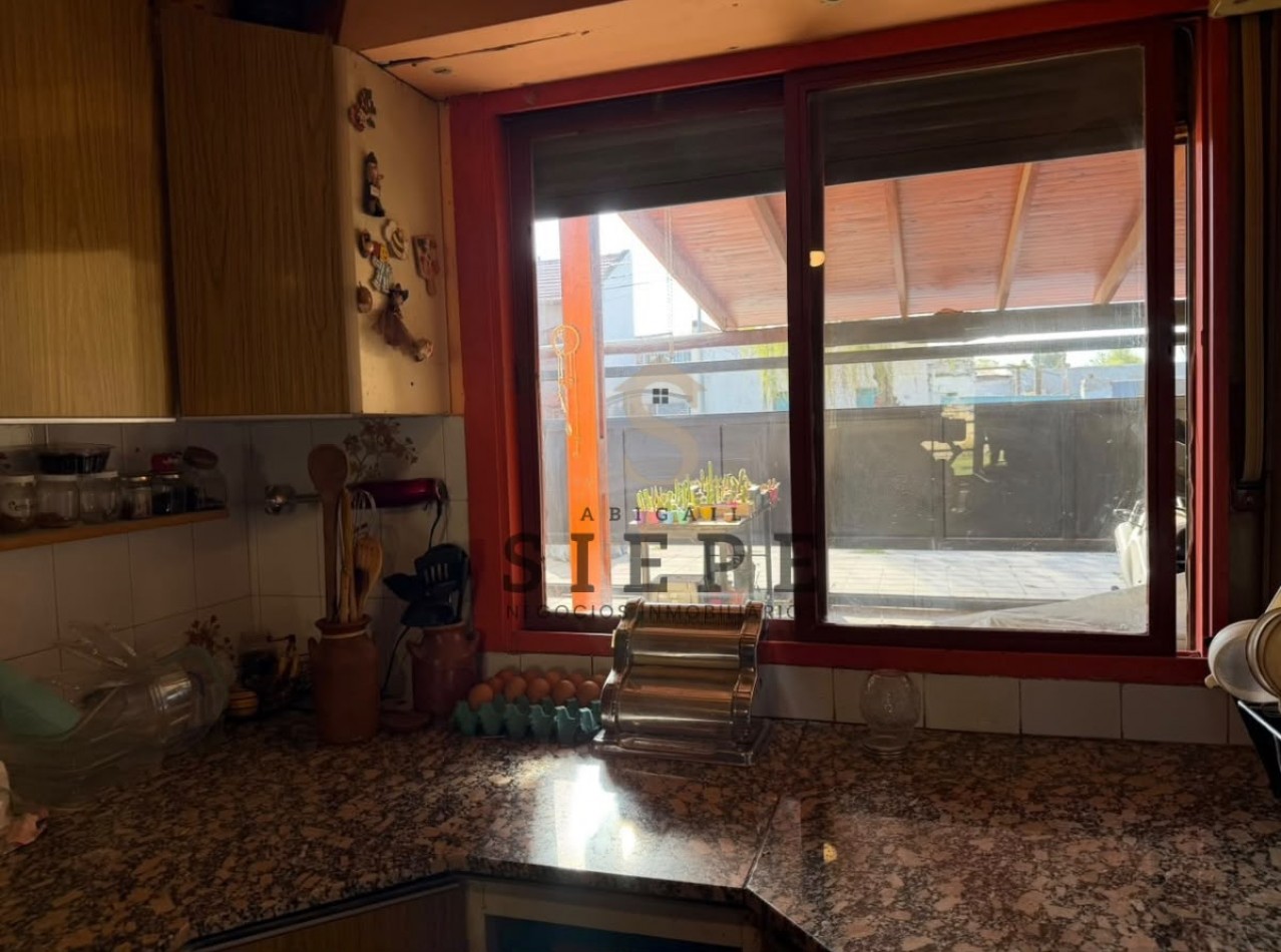 Casa en venta en Inglaterra 554,pacifico,Bahia Blanca