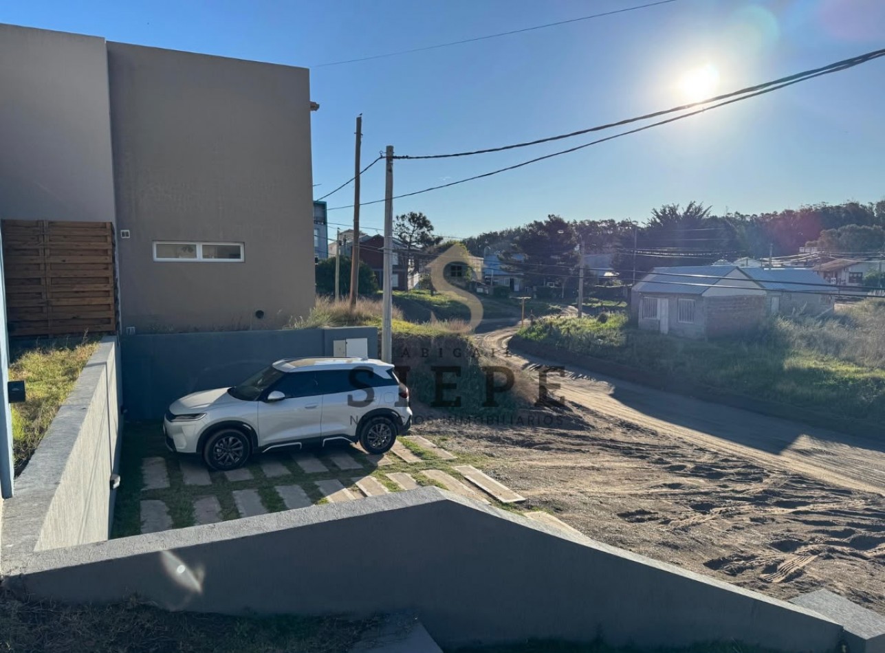 Hermoso duplex en venta, Chascomus 780, zona parador Bronx