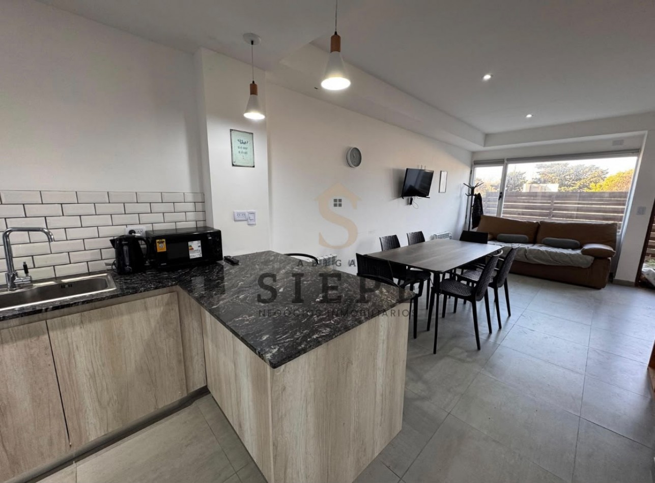 Hermoso duplex en venta, Chascomus 780, zona parador Bronx