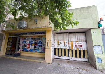 Deposito + Local en venta en  9 de Julio 428
